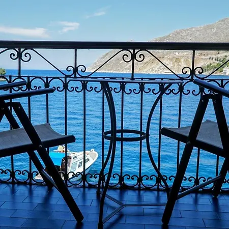 Semesterbostad Moschos Mansion *