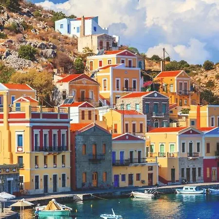 בית נופש Moschos Mansion סימי