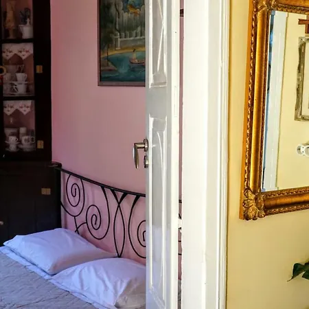 Moschos Mansion בית נופש סימי