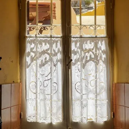 Moschos Mansion *