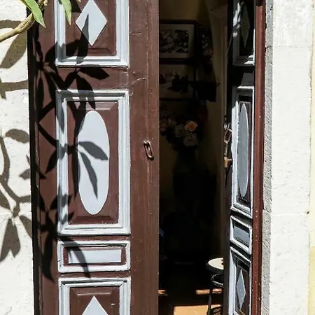 בית נופש Moschos Mansion *